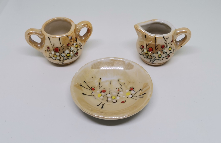 ESKİ JAPON YAPIMI EL BOYAMA MİNYATÜR ÇAY TAKIMI