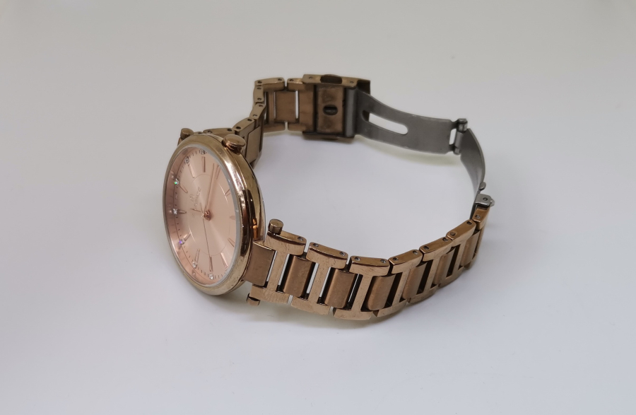 ESSENCE MARKA ALTIN KAPLAMA KOL SAATİ