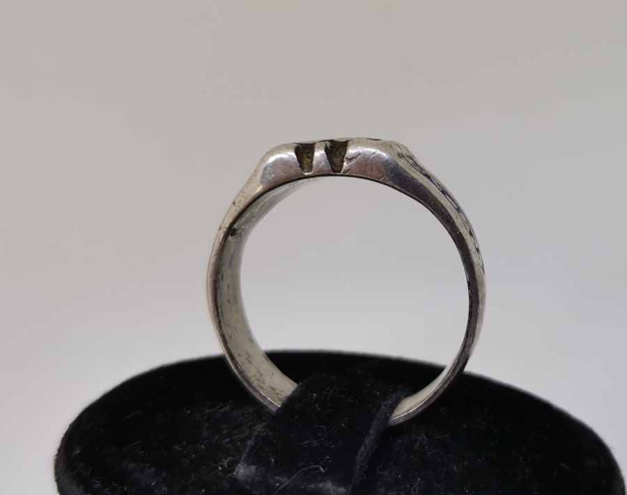 GÜMÜŞ ÜZERİ MİNE İŞÇİLİKLİ MASONİK YÜZÜK