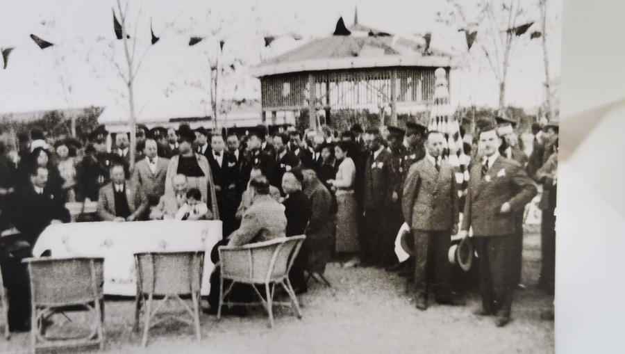 KUCAĞINDA ÜLKÜ İLE İLK KEZ GÖRÜLEN ÇOK NADİR ATATÜRK FOTOĞRAFI