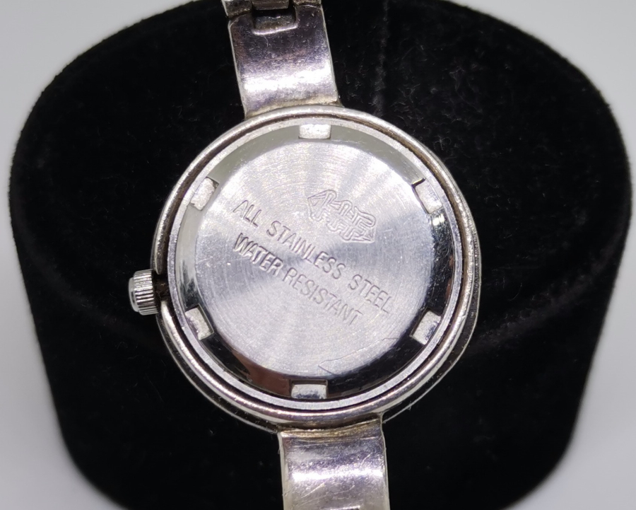 MARGAZİT TAŞLI GÜMÜŞ KOL SAATİ