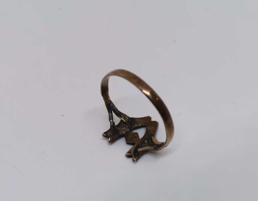 NUN HARFİ FORMUNDA YAPILMIŞ OSMANLI DÖNEMİ ELMAS TAŞLI YÜZÜK