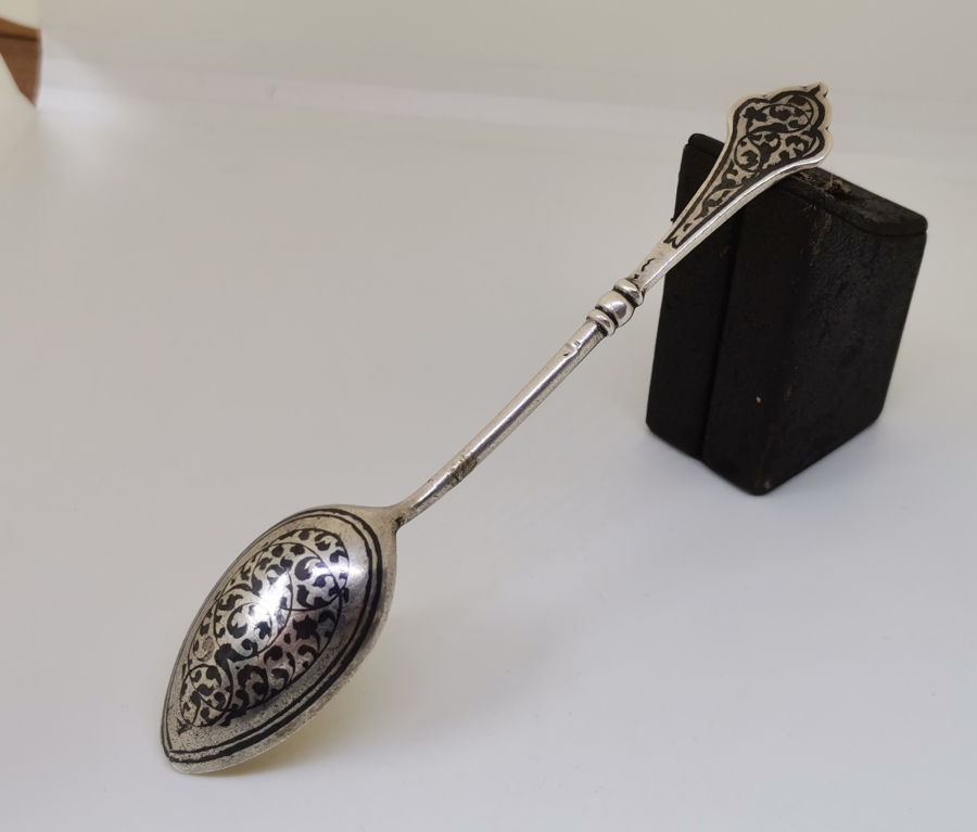  ORAK ÇEKİÇ DAMGALI SOVYET RUSYA YAPIMI SAVATLI GÜMÜŞ KAŞIK