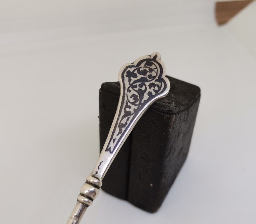  ORAK ÇEKİÇ DAMGALI SOVYET RUSYA YAPIMI SAVATLI GÜMÜŞ KAŞIK