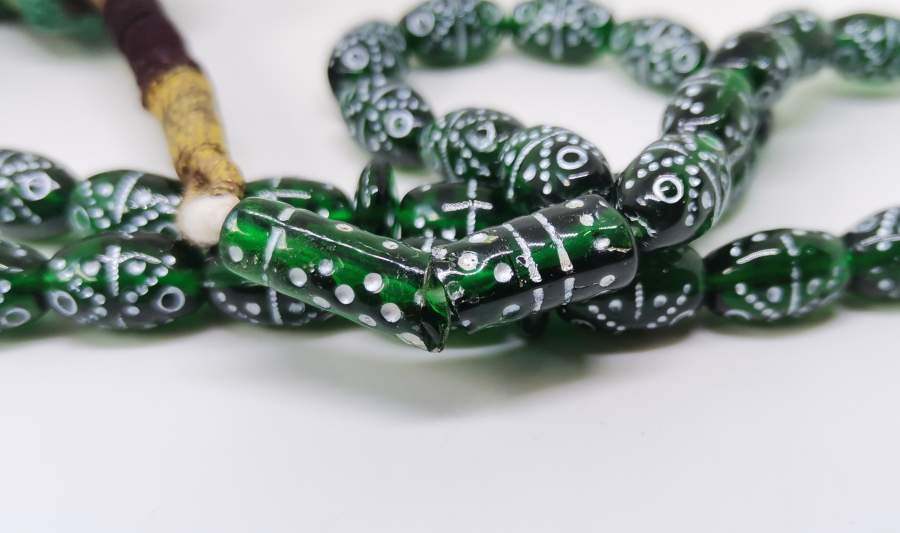 ORJİNAL PÜSKÜLÜYLE OSMANLI DÖNEMİ NADİR RENKTE BEYKOZ TESPİH