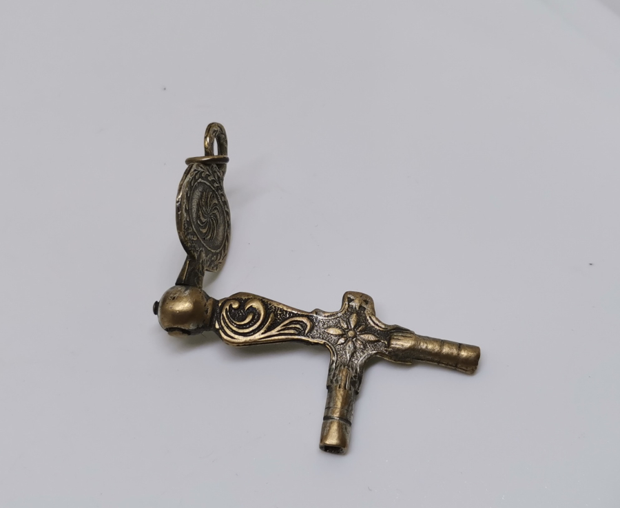 OSMANLI DÖNEMİ ÇARK-I FELEKLİK VE OSMANLI YILDIZLI PRİOR CEP SAATİ ANAHTARI