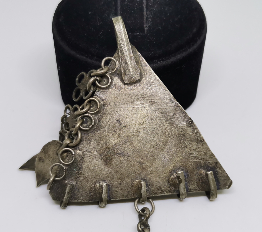 OSMANLI DÖNEMİ KABARTMA İŞÇİLİKLİ FES SÜSÜ