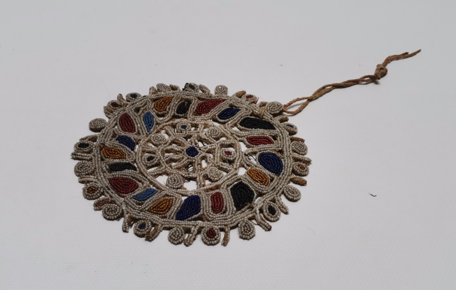 OSMANLI DÖNEMİ OPAL BONCUKLARLA SÜSLÜ ÇOK NADİR GELİN TEPELİĞİ