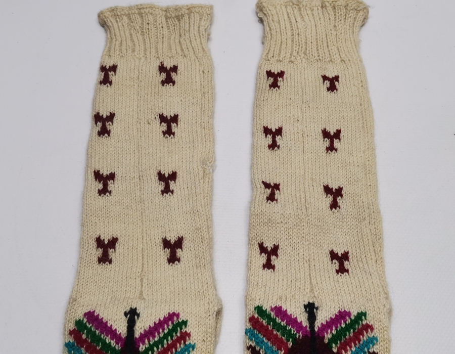 OSMANLI DÖNEMİ TAMAMI EL ÖRME HAYAT AĞAÇLI VE KOÇ BOYNUZU MOTİFLİ YÖRÜK İŞİ ÇORAP