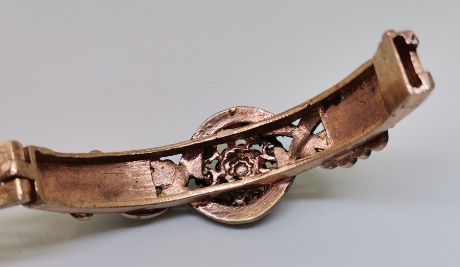 ÜZERİ ELMAS TAŞLI BİLEZİK