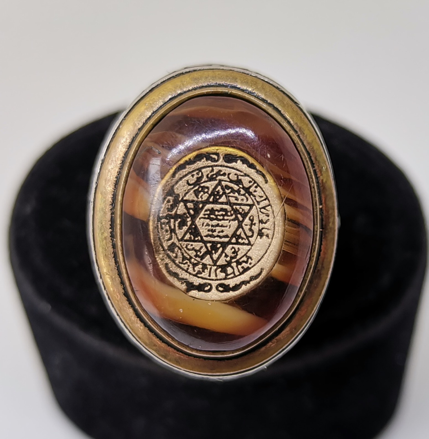 ÜZERİNDE MÜHR-Ü SÜLEYMAN BULUNAN BÜYÜK BOY GÜMÜŞ YÜZÜK