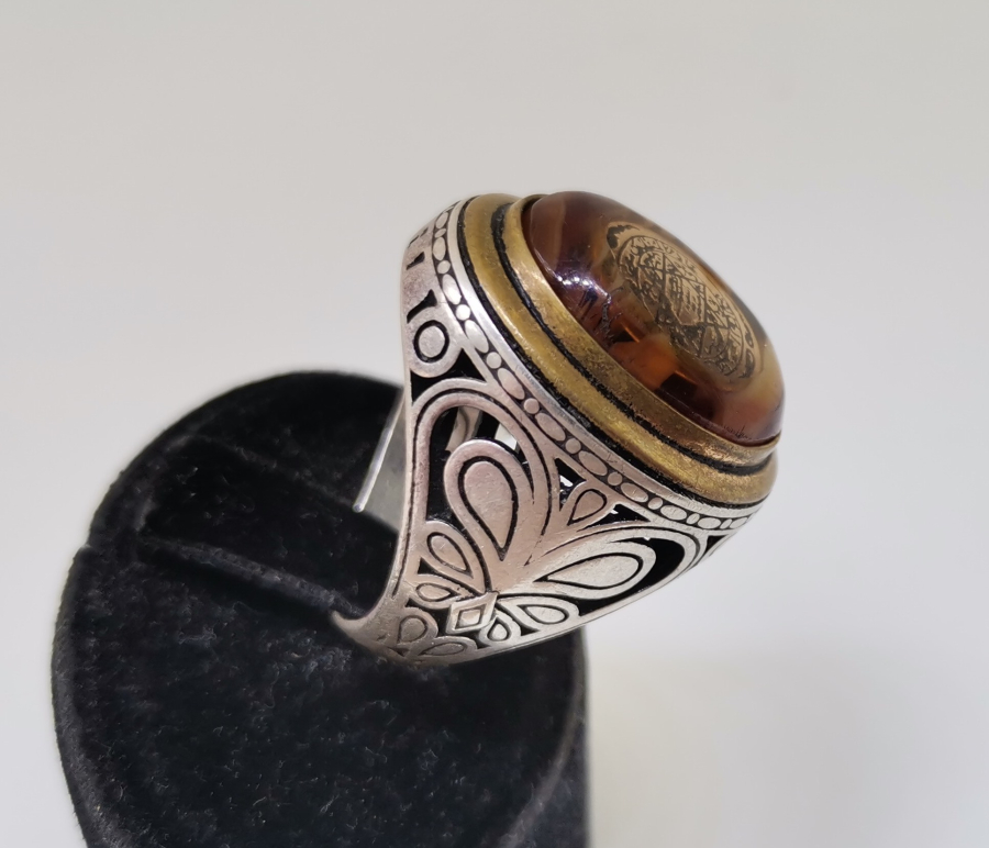 ÜZERİNDE MÜHR-Ü SÜLEYMAN BULUNAN BÜYÜK BOY GÜMÜŞ YÜZÜK