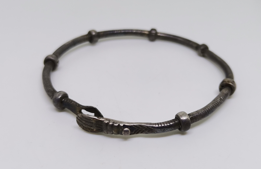 ÜZERİNDE ZEYTİN DALI FİGÜRÜ BULUNAN OSMANLI DÖNEMİ ÇOK NADİR RUM İŞİ GÜMÜŞ BİLEZİK - PAZUBEND