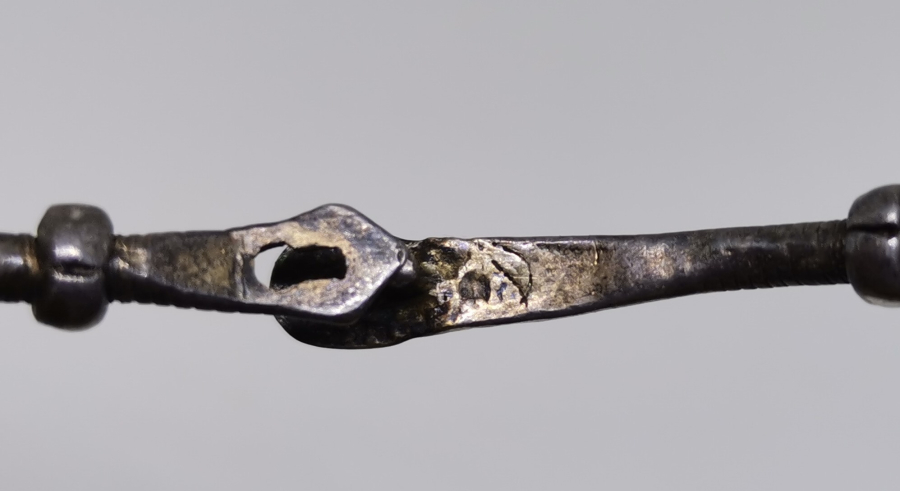 ÜZERİNDE ZEYTİN DALI FİGÜRÜ BULUNAN OSMANLI DÖNEMİ ÇOK NADİR RUM İŞİ GÜMÜŞ BİLEZİK - PAZUBEND