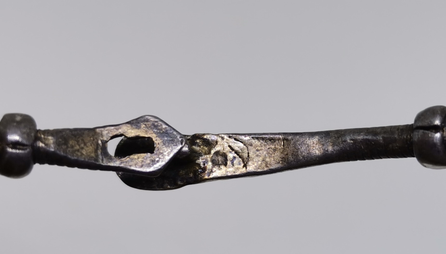 ÜZERİNDE ZEYTİN DALI FİGÜRÜ BULUNAN OSMANLI DÖNEMİ ÇOK NADİR RUM İŞİ GÜMÜŞ BİLEZİK - PAZUBEND