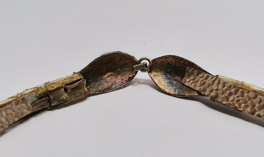 YILAN DERİSİNDEN YAPILMIŞ ANTİKA KEMER