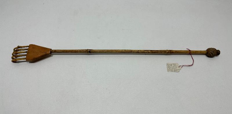 OSMANLI DÖNEMİ ÜZERİ OSMANLICA YAZILI TEKKE İŞİ ÇOK NADİR BAMBU SIRT KAŞIYICI 