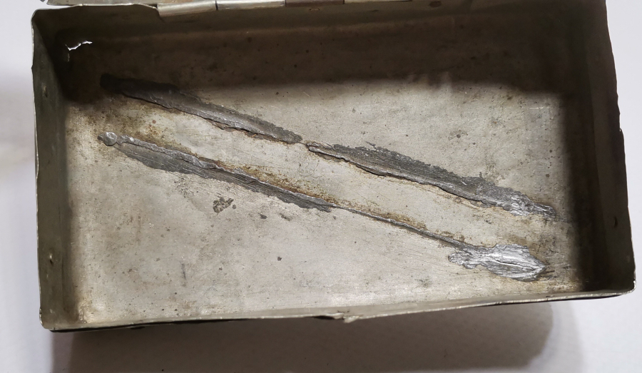 İÇİ OSMANLICA YAZILI OSMANLI DÖNEMİ ASKER TÜTÜN TABAKASI