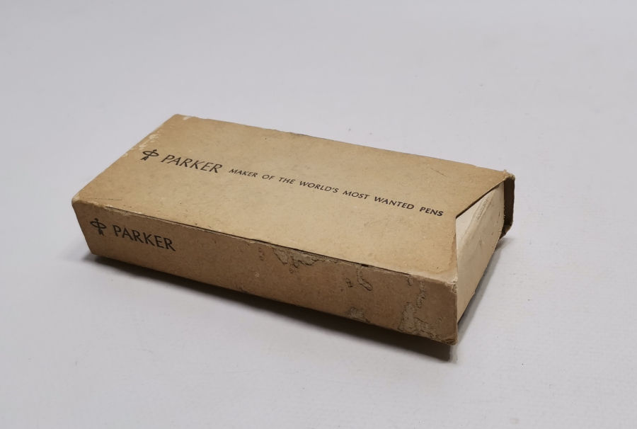 ORJİNAL KUTUSUNDA PARKER DOLAM KALEM