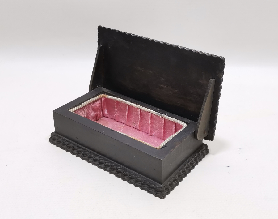 OSMANLI DÖNEMİ GÜMÜŞ APLİKLİ KUTU