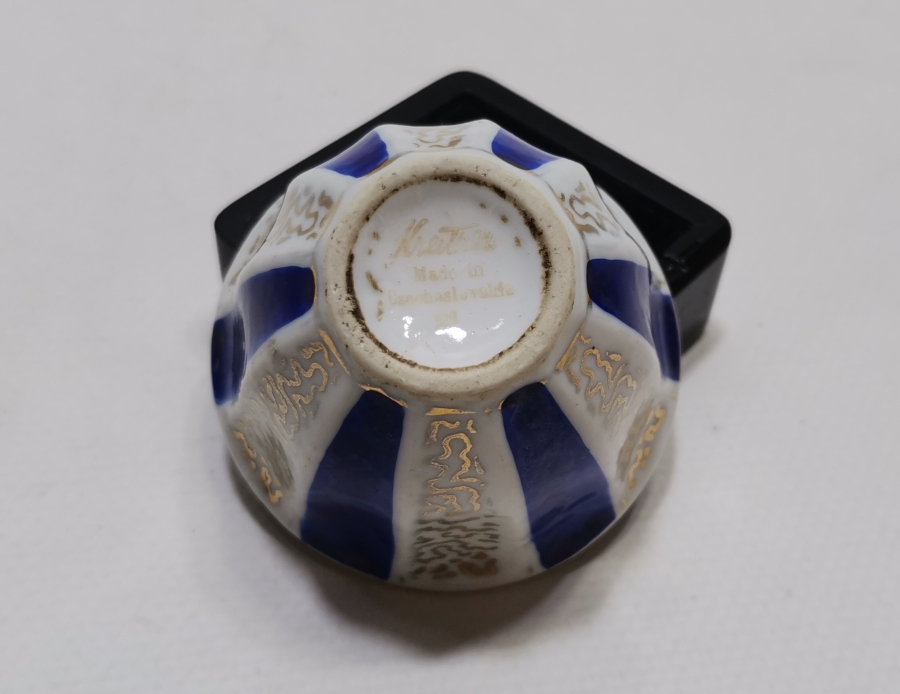 OSMANLI DÖNEMİ NADİR RENKTE ZARF FİNCANI