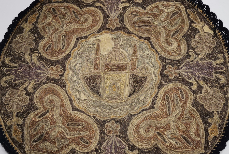 OSMANLI DÖNEMİ SUZANİ İŞÇİLİKLİ SİNİ ÖRTÜSÜ