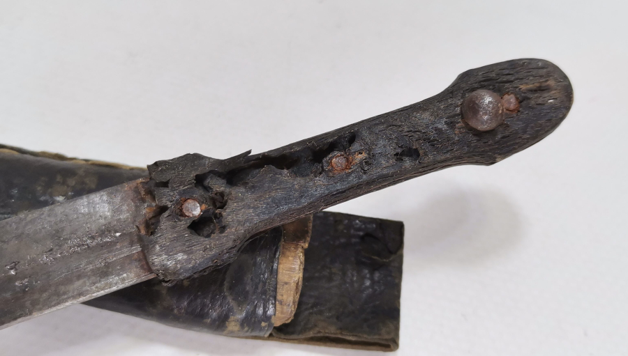 OSMANLI DÖNEMİ UCU YALMANLI NADİR FORMDA KIZ KAMASI