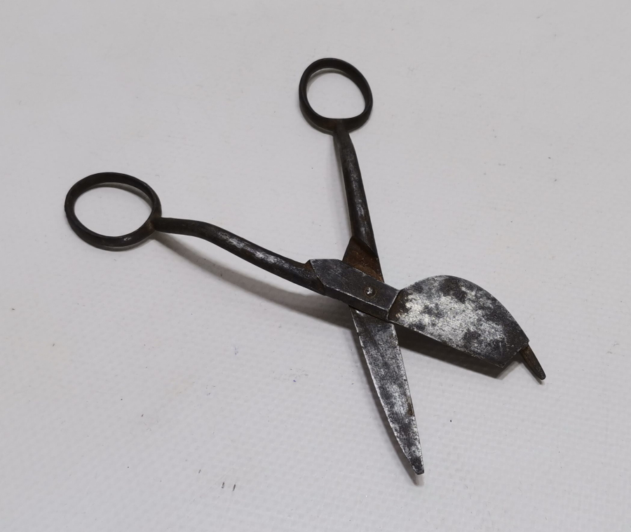 OSMANLI DÖNEMİ ÜZERİ DAMGALI ÇOK NADİR MUM MAKASI