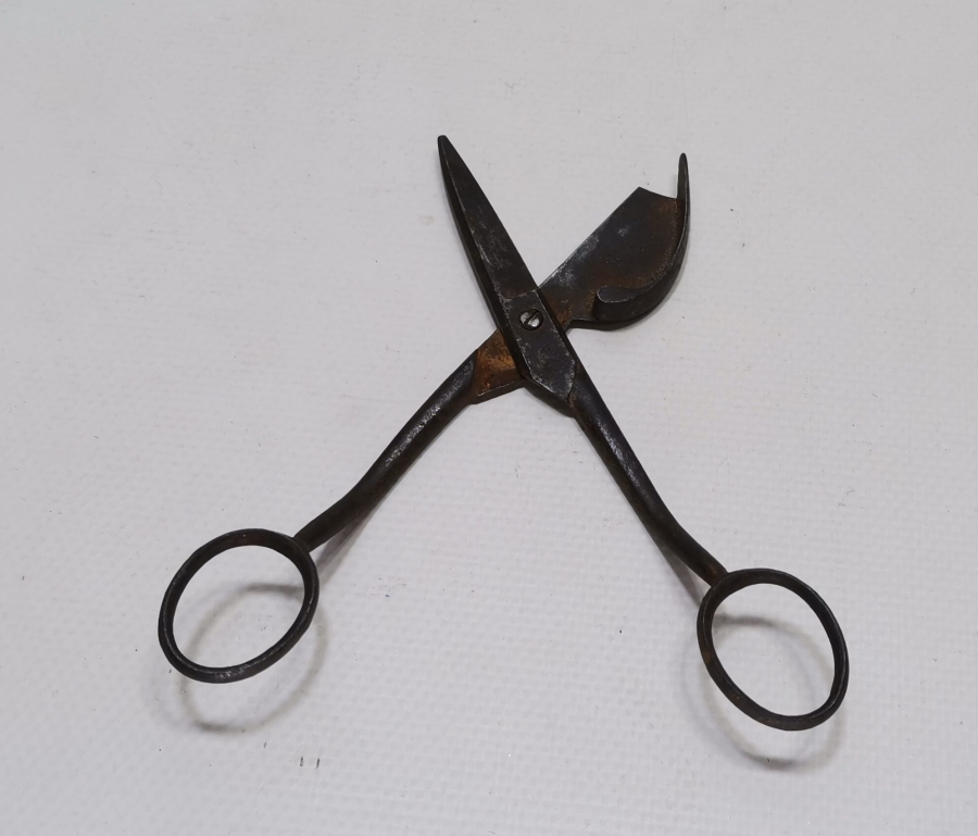 OSMANLI DÖNEMİ ÜZERİ DAMGALI ÇOK NADİR MUM MAKASI