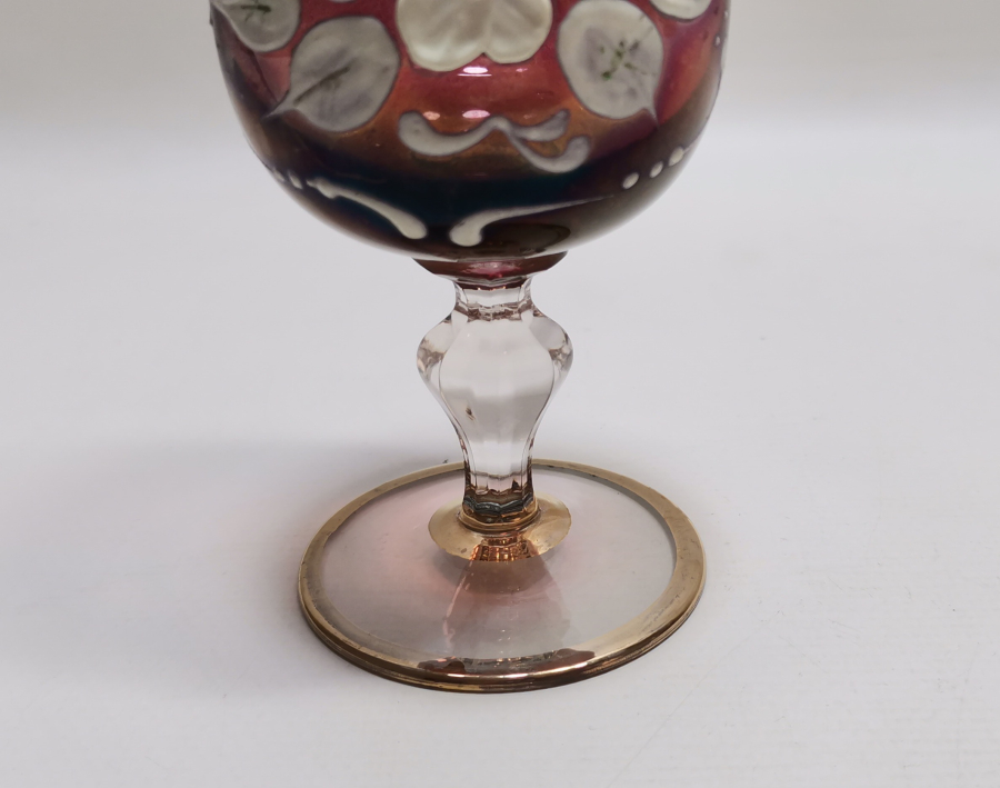 ÜZERİ ALTIN VARAKLI VE MİNE İŞÇİLİKLİ FRANSIZ KADEH