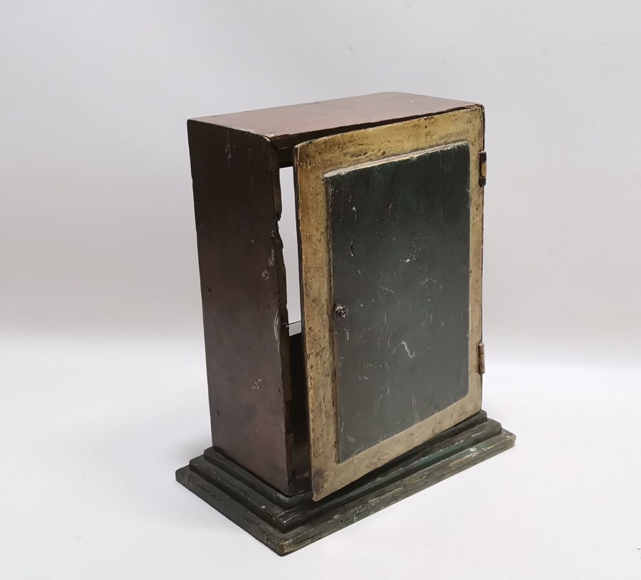 ÜZERİ AY YILDIZLI OSMANLI DÖNEMİ SAAT KUTUSU