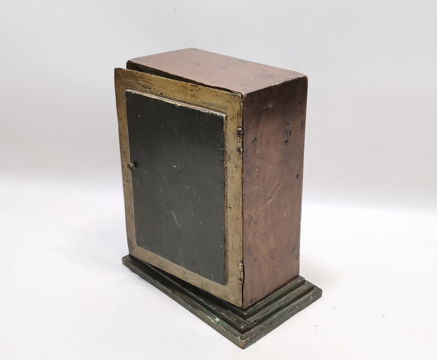 ÜZERİ AY YILDIZLI OSMANLI DÖNEMİ SAAT KUTUSU