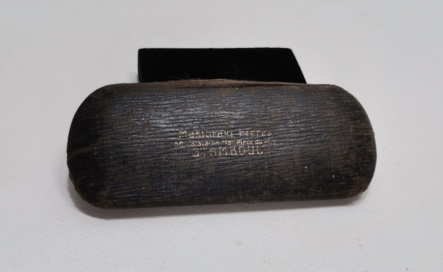 ÜZERİ YAZILI OSMANLI DÖNEMİ ÇOK NADİR ORJİNAL KUTUSUNDA TÜCCAR GÖZLÜĞÜ