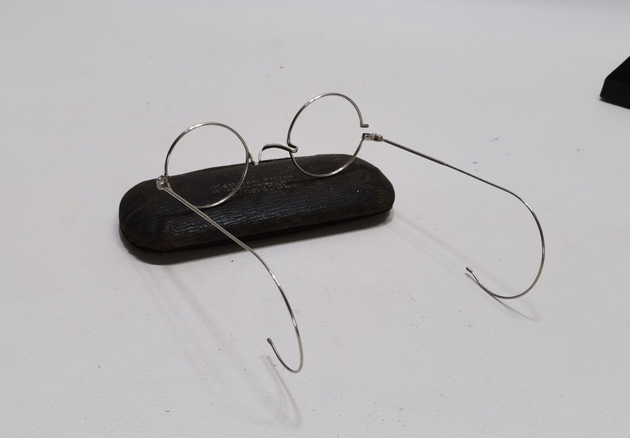 ÜZERİ YAZILI OSMANLI DÖNEMİ ÇOK NADİR ORJİNAL KUTUSUNDA TÜCCAR GÖZLÜĞÜ