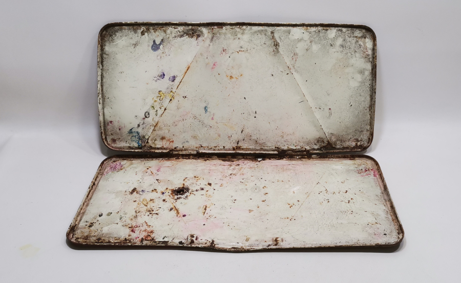 BÜYÜK BOY ANTİKA BOYA ÇANTASI