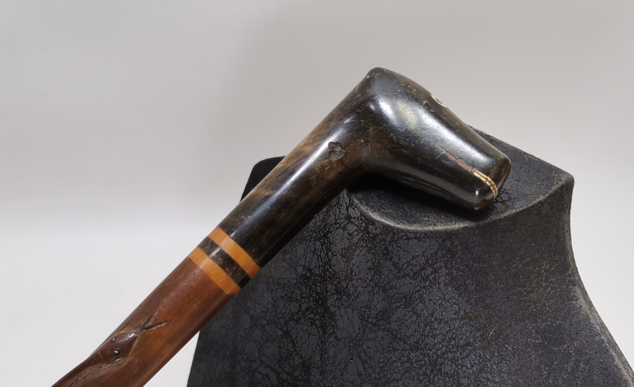 OSMANLI DÖNEMİ AT BAŞLI BOYNUZDAN MAMUL ADİLCEVAZ İŞİ ÇOK NADİR ÇERKES AT KAMÇISI