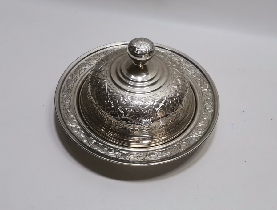 TAMAMI EL İŞİ ANTİKA KAPAKLI BAKIR TABAK