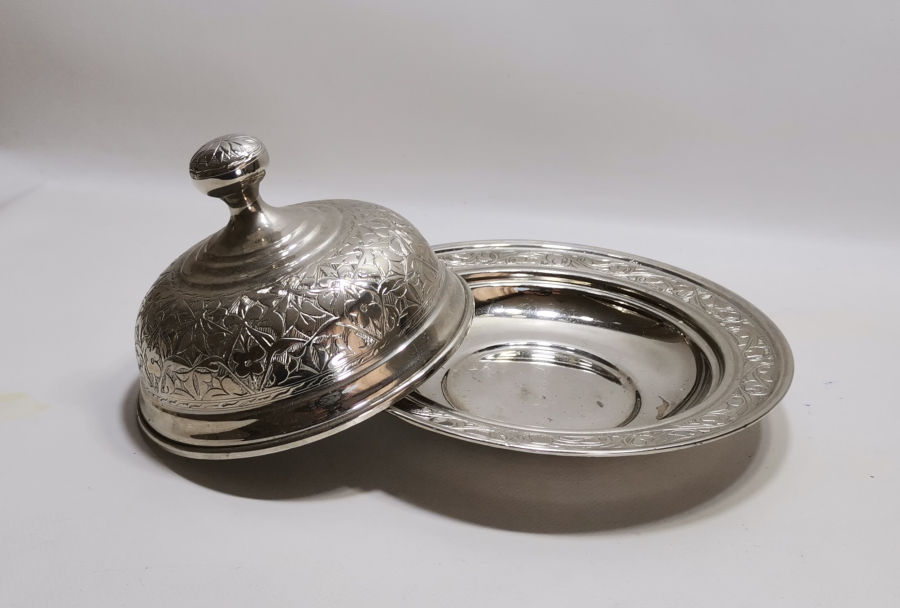 TAMAMI EL İŞİ ANTİKA KAPAKLI BAKIR TABAK