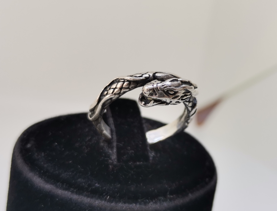 DENİZ EJDERİ FORMUNDA ÖZEL YAPIM GÜMÜŞ YÜZÜK