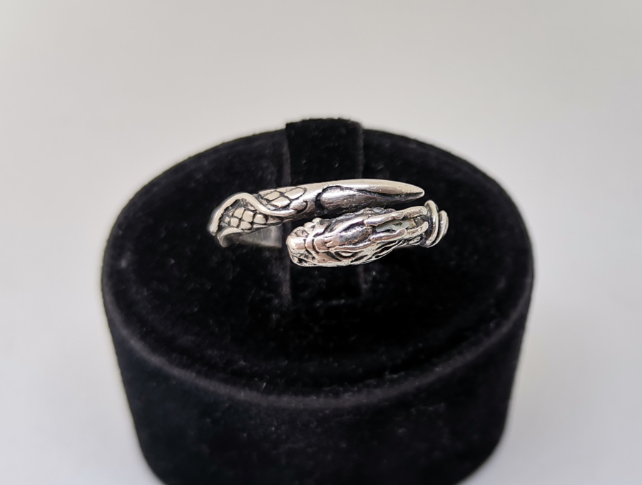 DENİZ EJDERİ FORMUNDA ÖZEL YAPIM GÜMÜŞ YÜZÜK