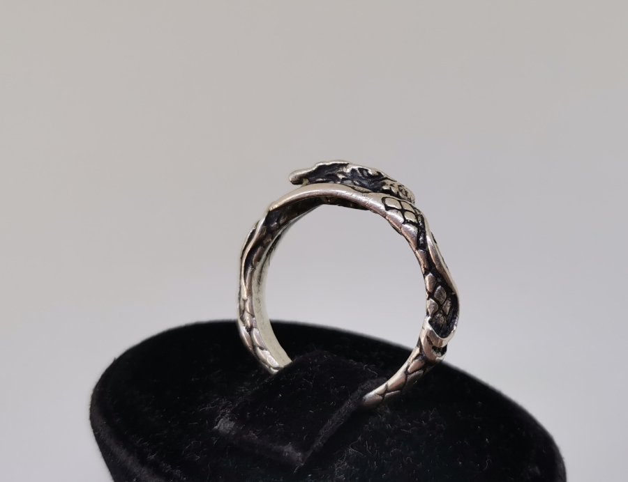 DENİZ EJDERİ FORMUNDA ÖZEL YAPIM GÜMÜŞ YÜZÜK