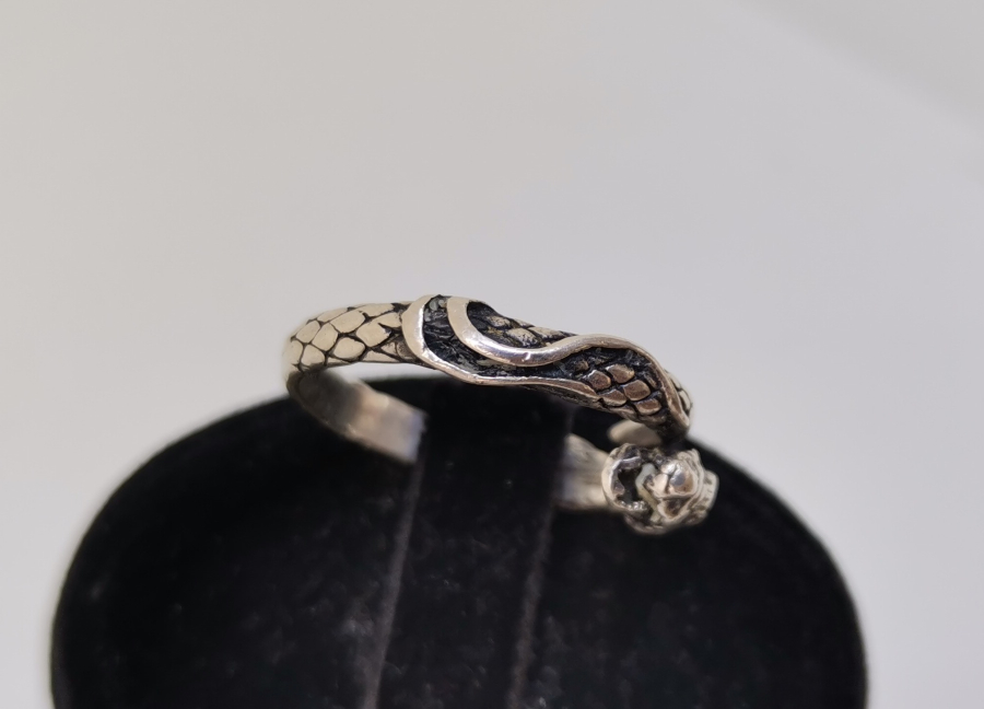 DENİZ EJDERİ FORMUNDA ÖZEL YAPIM GÜMÜŞ YÜZÜK