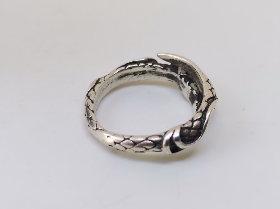 DENİZ EJDERİ FORMUNDA ÖZEL YAPIM GÜMÜŞ YÜZÜK