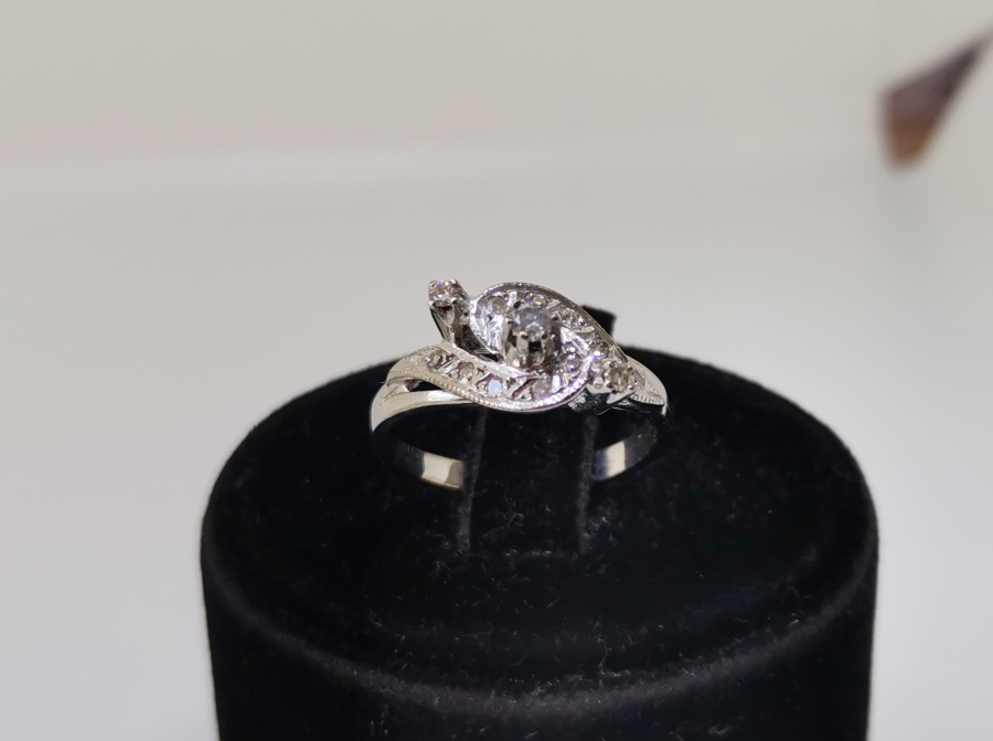 SALYANGOZ MODEL PIRLANTA TAŞLI ÖZEL YAPIM YÜZÜK