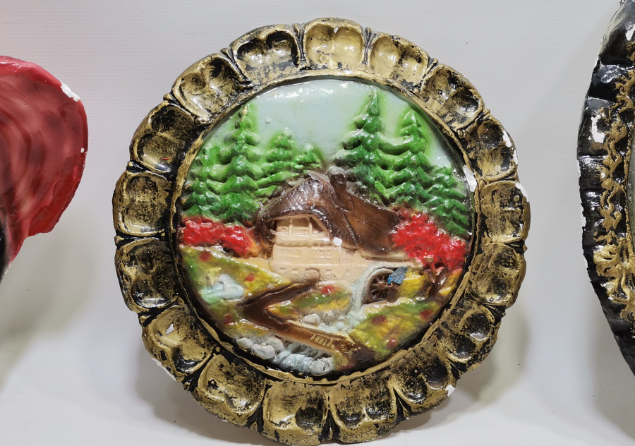 3 ADET ANTİKA DUVAR SÜSÜ