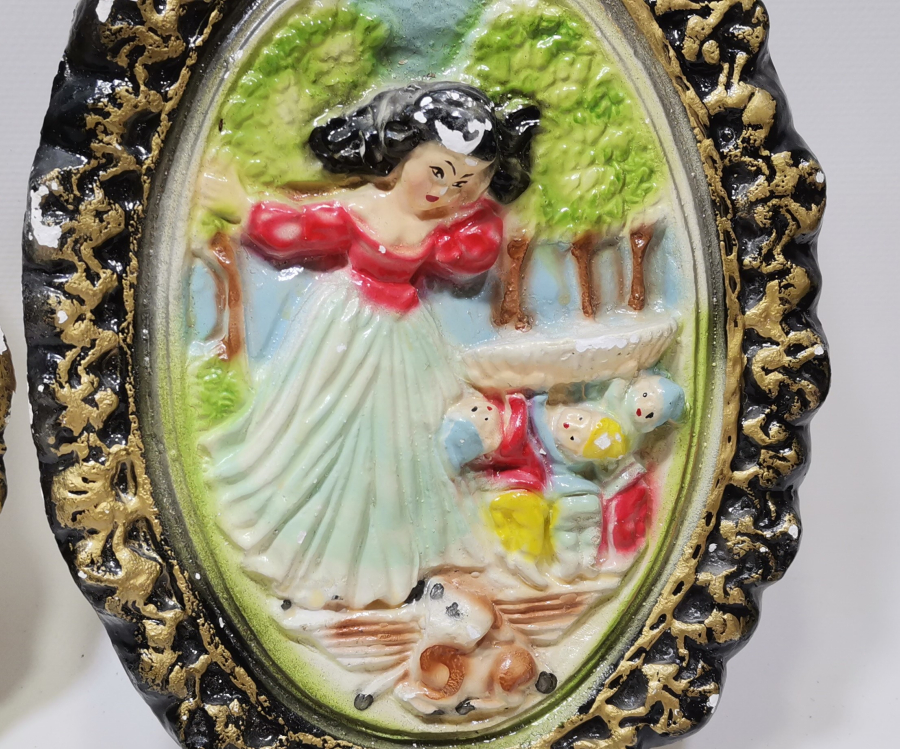 3 ADET ANTİKA DUVAR SÜSÜ