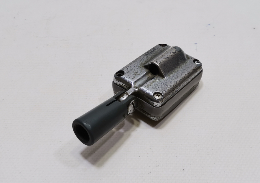 NADİR FORMDA ANTİKA MİKROFON