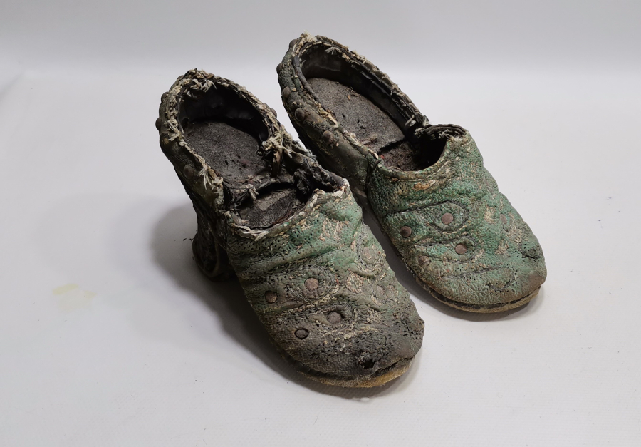 OSMANLI DÖNEMİ 1800 BAŞLARI ÇOK NADİR EL YAPIMI HANIM AYAKKABISI