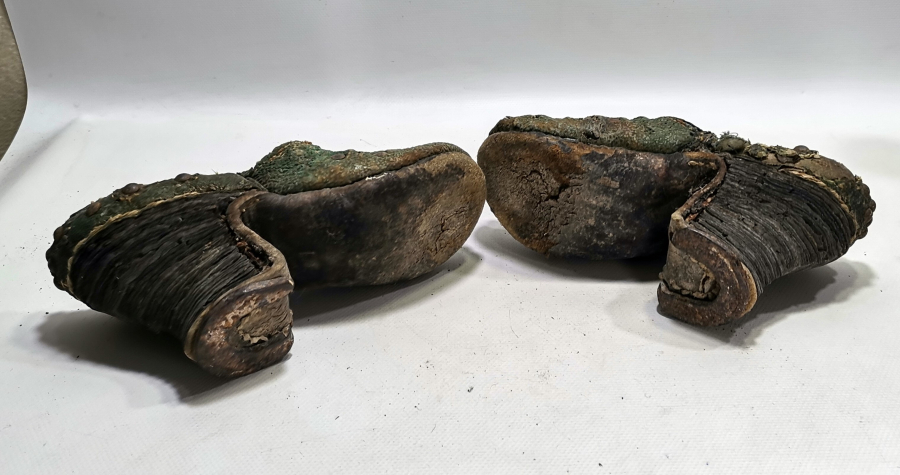 OSMANLI DÖNEMİ 1800 BAŞLARI ÇOK NADİR EL YAPIMI HANIM AYAKKABISI