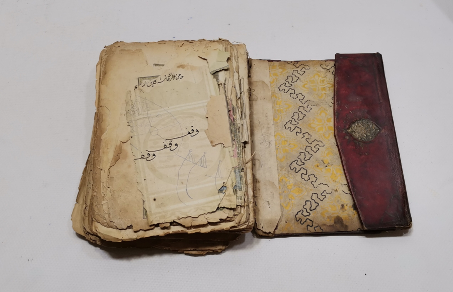 OSMANLI DÖNEMİ EL YAZMA TEZHİPLİ KUR'AN -I KERİM